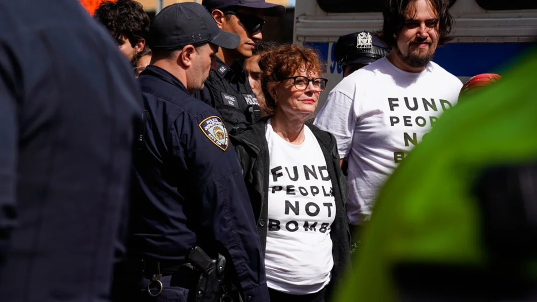 Nije samo Sarandon: političari i poznate ličnosti uhapšene na protestu protiv genocidnog Netanjahua - Documento