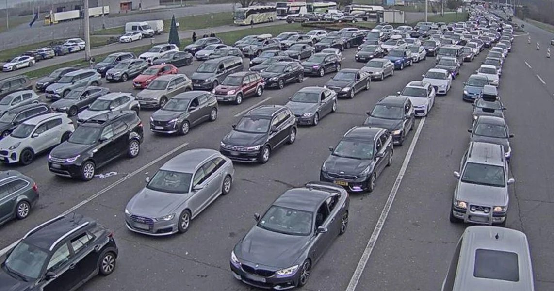 Haos na granici, za ulazak u Hrvatsku čeka se satima: 'Ovdje je totalni raspad sistema'