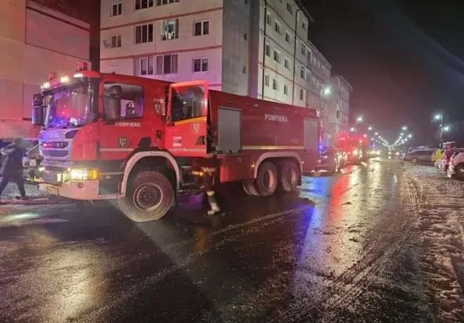Požar u stambenoj zgradi u okrugu Sibiu: stanari evakuisani, troje ih je završilo u bolnici