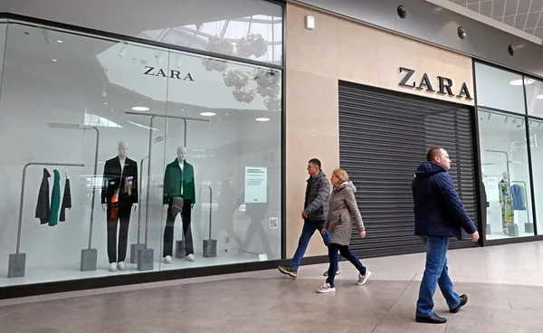 Zara uvodi veštačku inteligenciju u odeću: generisaće modne slike koristeći prave fotomodelke