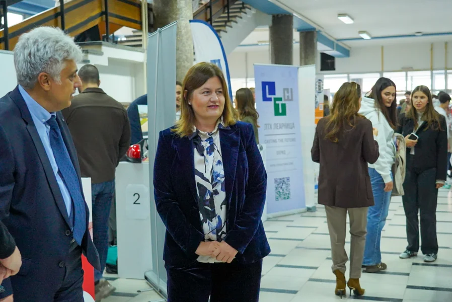 Božinovska: Zelena tranzicija otvara mogućnosti za mlade inženjere - Nova Makedonija