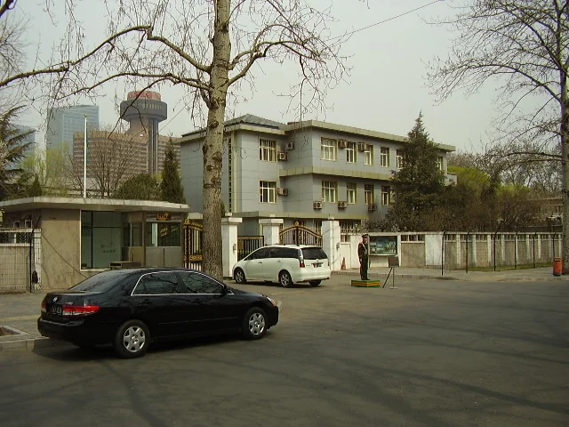 Opet su povučeni desetak ambasadora, uključujući šefa misije u Pekingu i Ankari