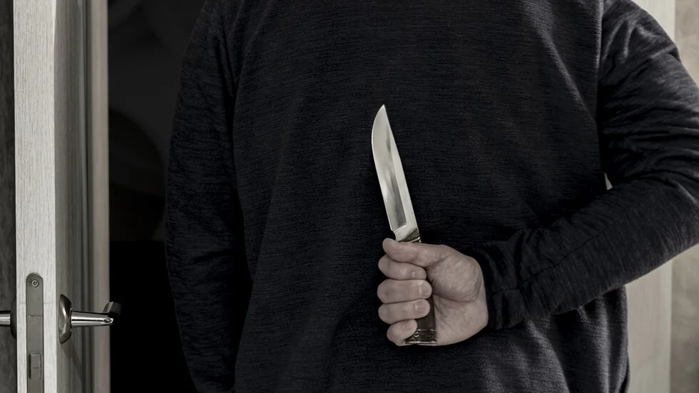 Žena izdahnula nakon udara staklenom flašom i ubodom nožem u Montanskom regionu