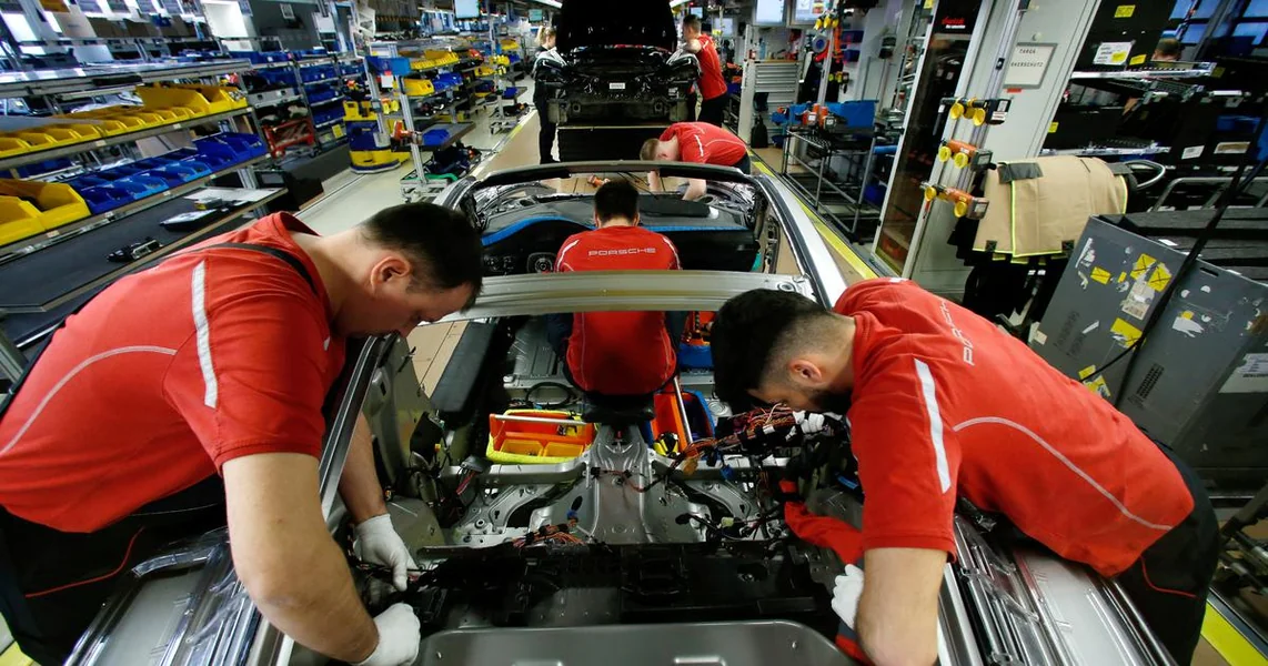 Francuska i Njemačka krenule zajedno u bitku za opstanak EU autoindustrije