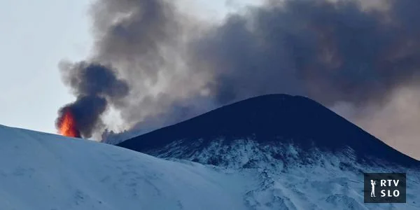 Zasnežena Etna ponovo eruptirala, avionski saobraćaj nije ometen.