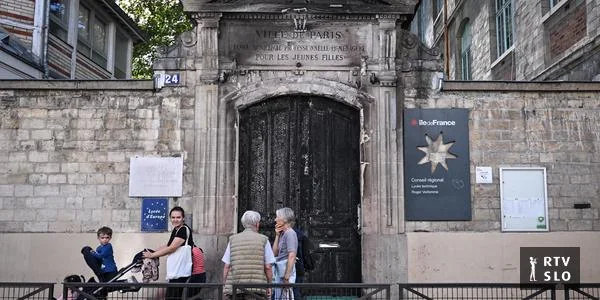 U Francuskoj zbog protesta srednjoškolaca zatvorenih do 500 škola
