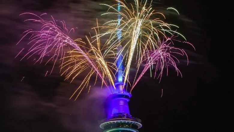 Stiže 2026! Mali otok u Pacifiku i Nova Zelandija, među prvima na svetu koji dočekuju Novu godinu! VIDEO iz spektakla vatrometa - Shqiptarja.com