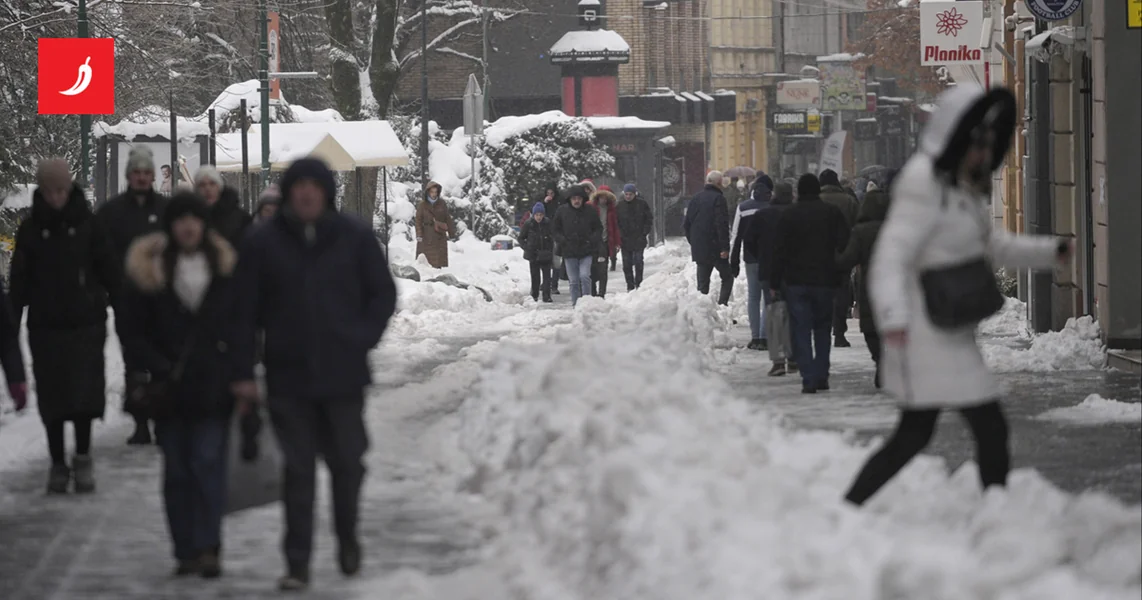 VIDEO Sneg i ledena kiša u Sarajevu, ulice su okovane ledom