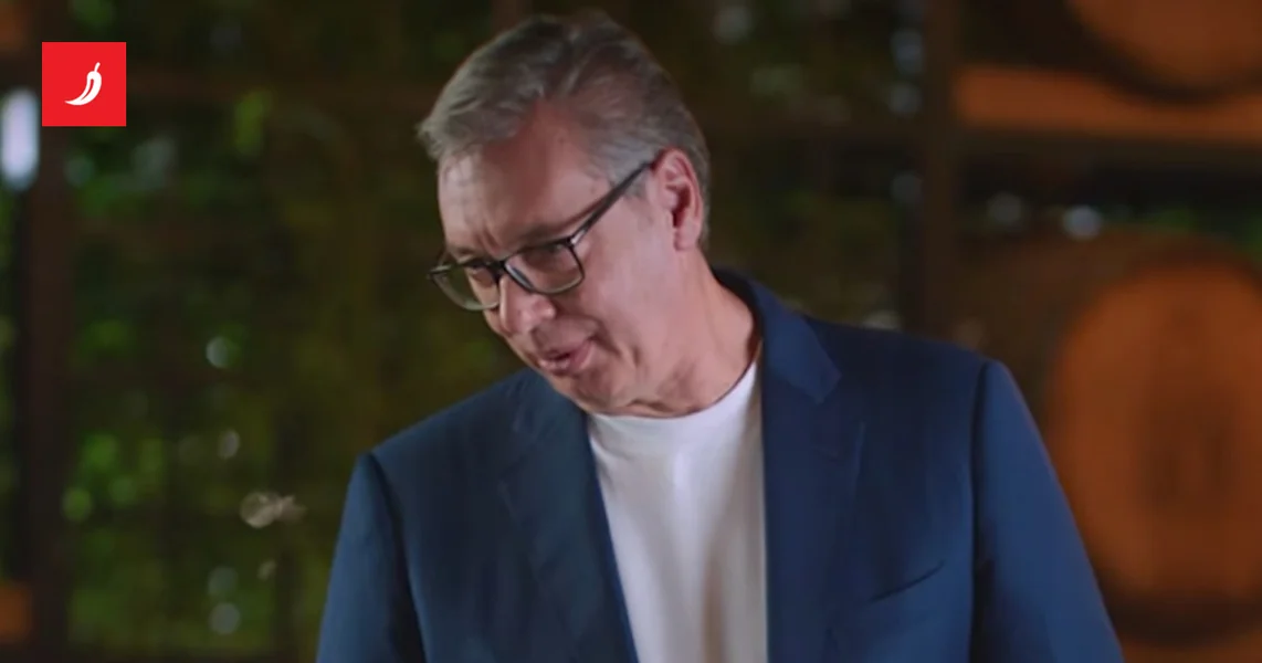 VIDEO 'Šta ćete za dezert?': Vučić objavio prvi predizborni spot, glumi konobara