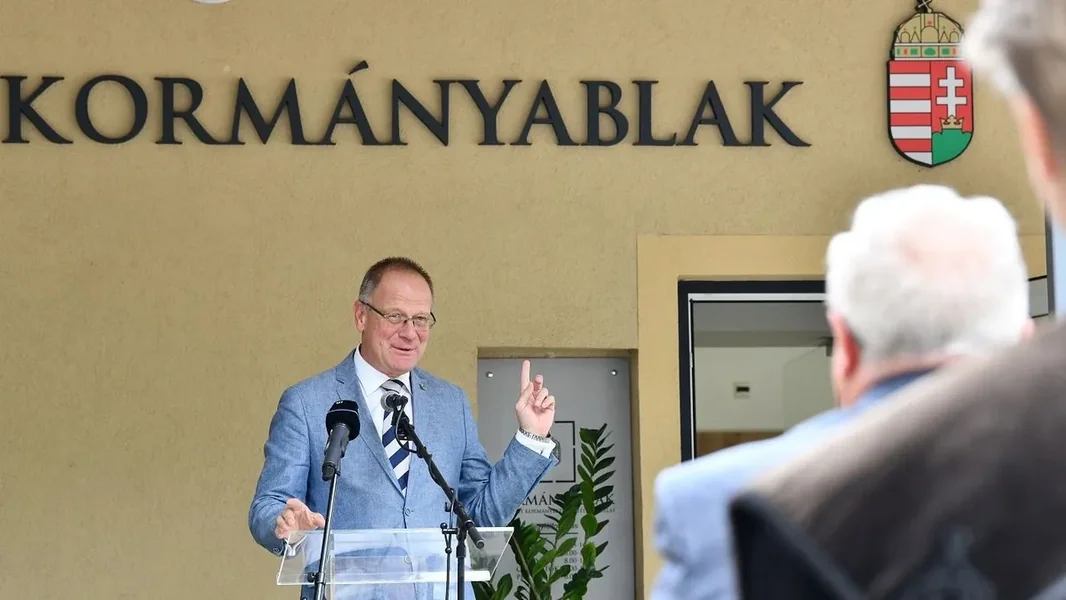 Navracsics: Vlada ispunila obećanje, ponovo je porasla plata državnih službenika - ORIGO