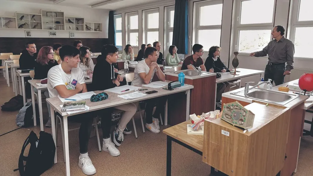 Nikada nastavnici nisu zarađivali ovako dobro, sve veće interesovanje za nastavničku profesiju.