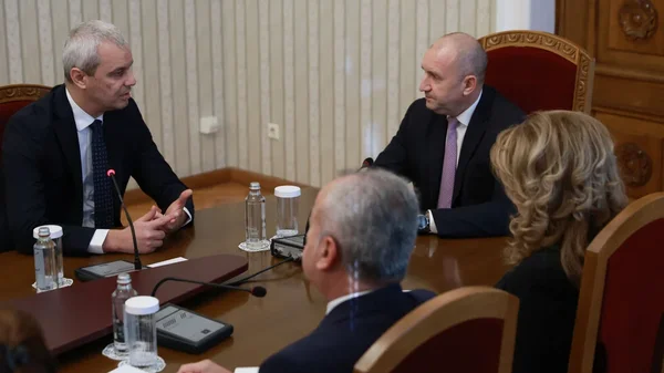 Vazrazhdane na konsultacijama kod predsednika: Izbori u martu su sasvim ostvarivi