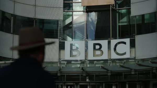 BBC odgovara Trumpovoj tužbi: Na sudu zbog sporne montaže - Documento