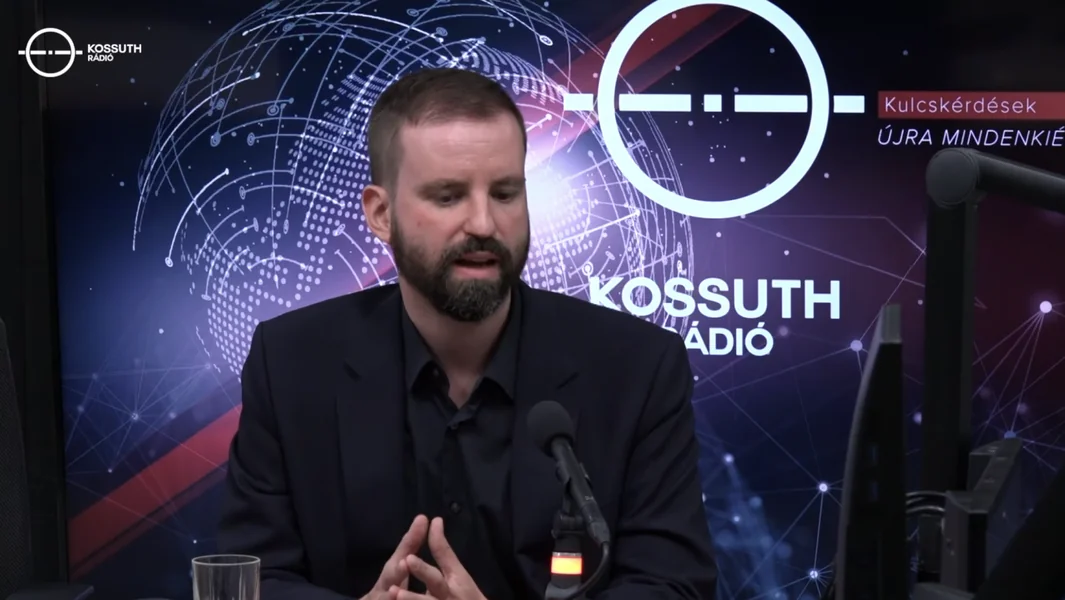 Gulyás Márton na Kossuth radiju: U ovoj ustanovi danas zaposleni su desetine ljudi koji su u poslednjih 16 godina služili da dovode mađarsko društvo u zabludu.