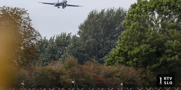 Trump potvrdio da su SAD uklonile bombardere iz britanske baze Fairford zbog pretnji