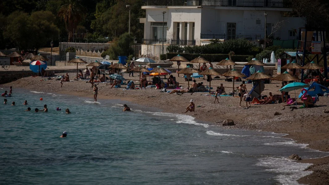 Upozorenje u Iraklionu: Turista nestao sa plaže Made – Velika operacija Obalne straže – Documento