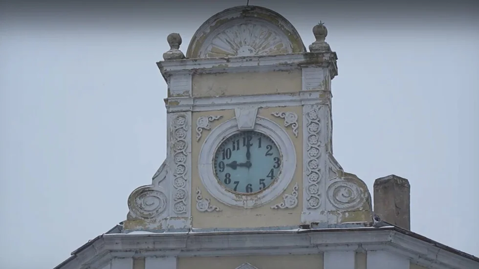 "Deda Mraz stiže u gradu" zvuči sa gradskog sata u Ruseu