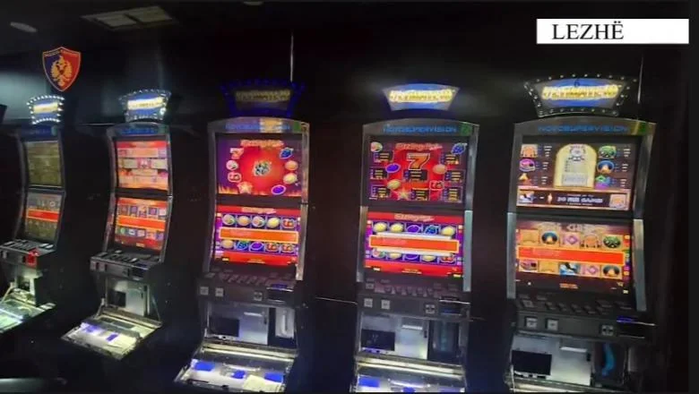 Lezha/ Pretvorili trokatnicu u kazino, uhapšen je odgovorni, raspisan je u potrazi 24-godišnjak, 15 ostalih pod istragom! Sekvestrovana droga i milioni lekë