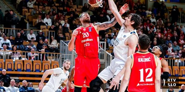 Ilirija protiv Zvezde na skoro punom Tivoliju skupo prodao svoju kožu