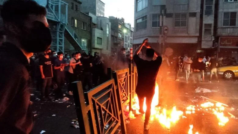 538 poginulih u protestima u Iranu i 10 hiljada uhapšenih, Trump: Spreman da intervenišemo! Islamska država odgovara: Napravićemo napad na SAD i Izrael - Shqiptarja.com