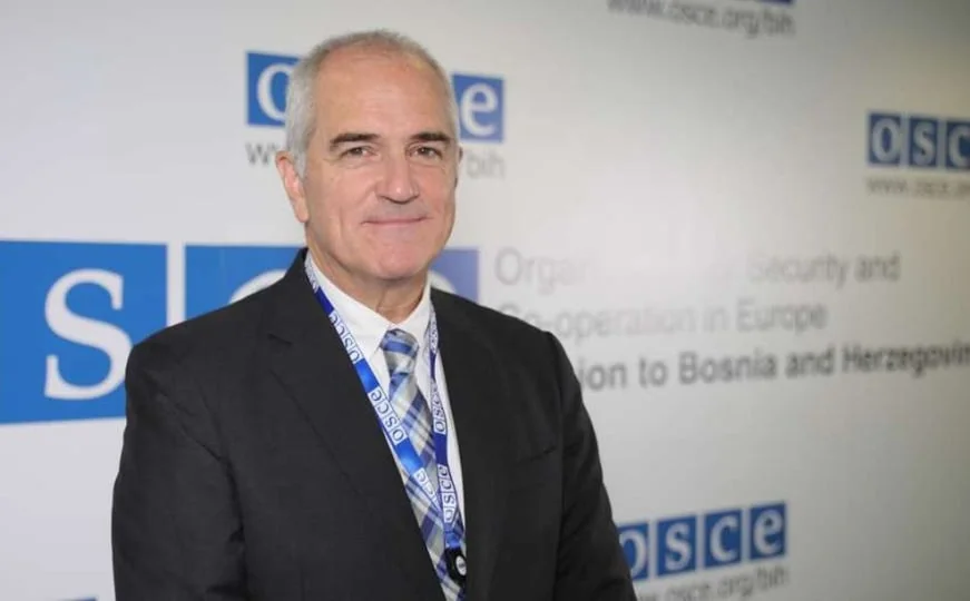 Šef misije OSCE-a Rick Holtzapple poručio građanima: "Izađite na izbore, nek se vaš glas čuje"
