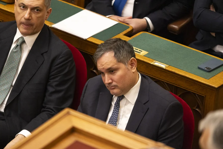 Ogroman porast državnog duga, još jedan važan cilj vlade mogao bi da propadne ove godine