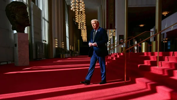 Probudite se, to je opsesija: Gnev nećakinje Džona F. Kenedija na Trampa zbog Kennedy Centra