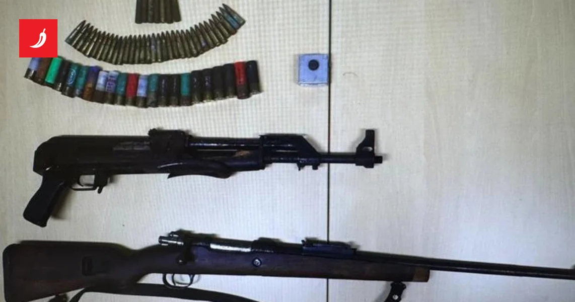 Kod Knina prodavao vojnu pusku. U kuci mu pronadjena i automatska puska i streljivo.