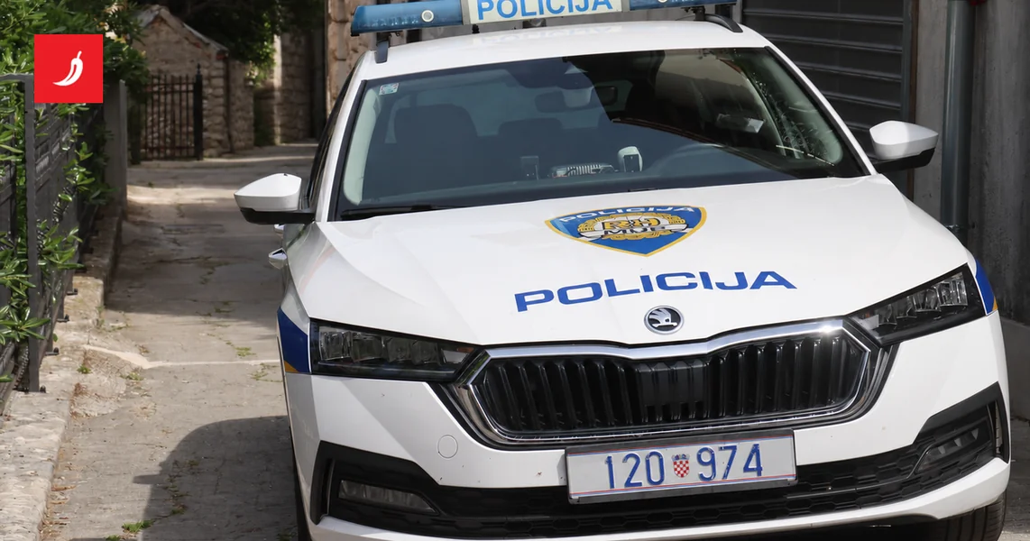 U Dalmaciji mlatio ženu, zaključavao je. Sa sjekirom u ruci prijetio da će je ubiti