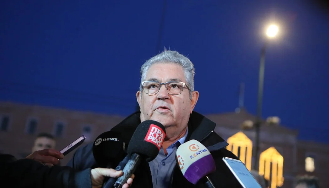 Dimitris Koutsoumbas: 'Podržavamo pravednu borbu vojnika svih rangova' - Documento