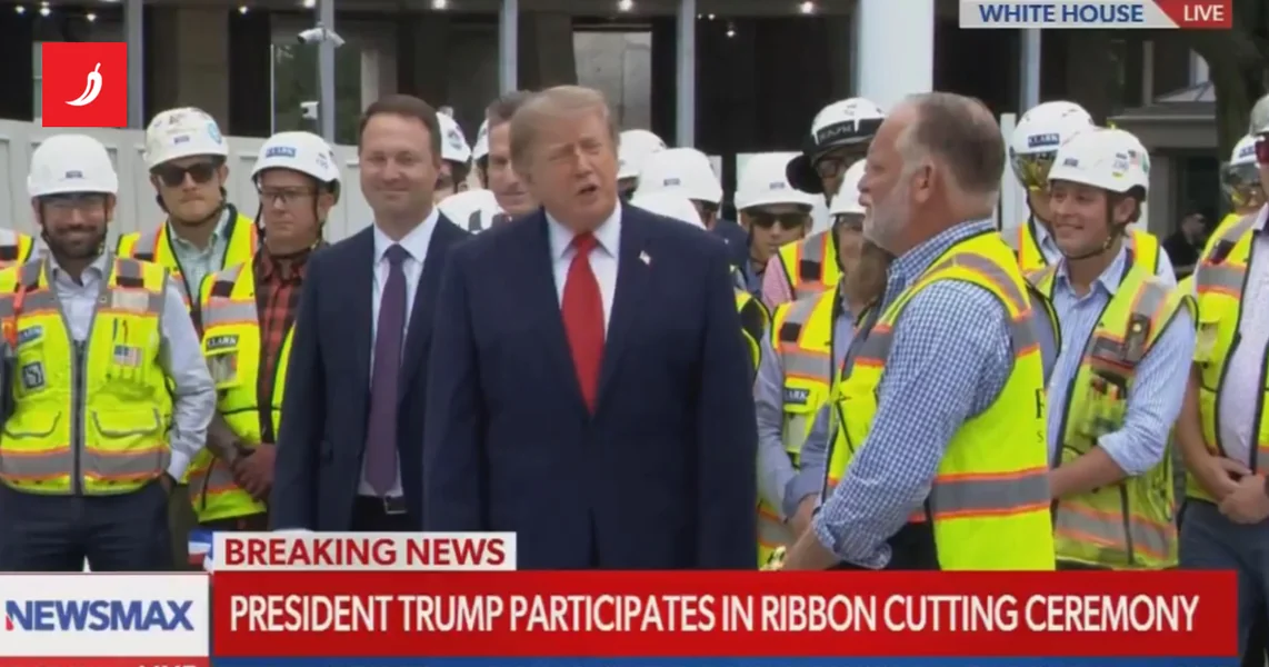 VIDEO Trampu se rat sa medijima odmah obio o glavu, pogledajte