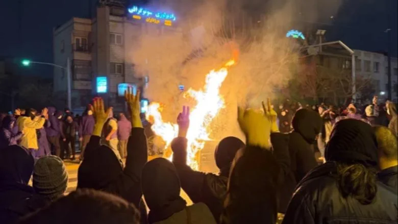 Protesti u Iranu / Evo kako režim ubija svoj narod i masakrira decu! Ako izađete napolje, mogu da vas upucaju.