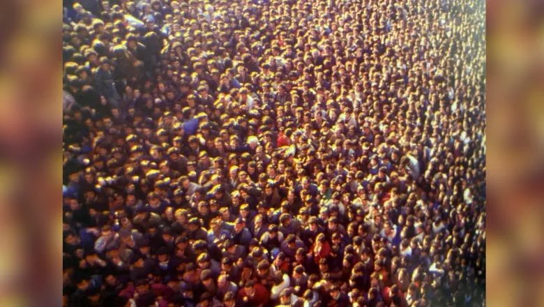 Albanci ne protestuju zbog svađa bogataša!