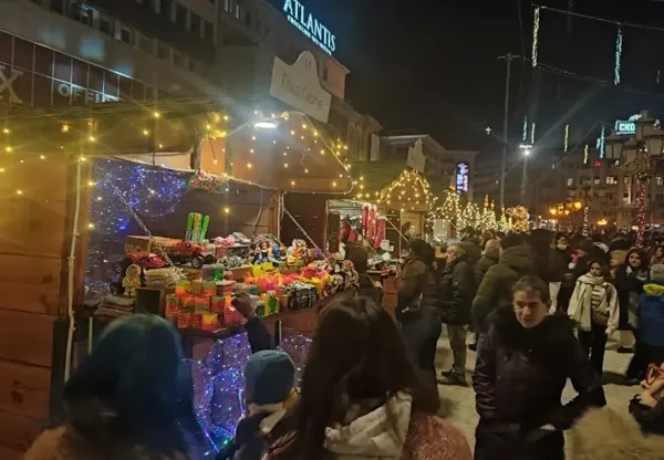 Skopje je započelo praznični program „Novogodišnja zimska bajka“ – Nova Makedonija