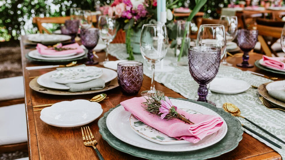 Živi lepo: Kako da uredimo svoj sto po bontonu (VIDEO)