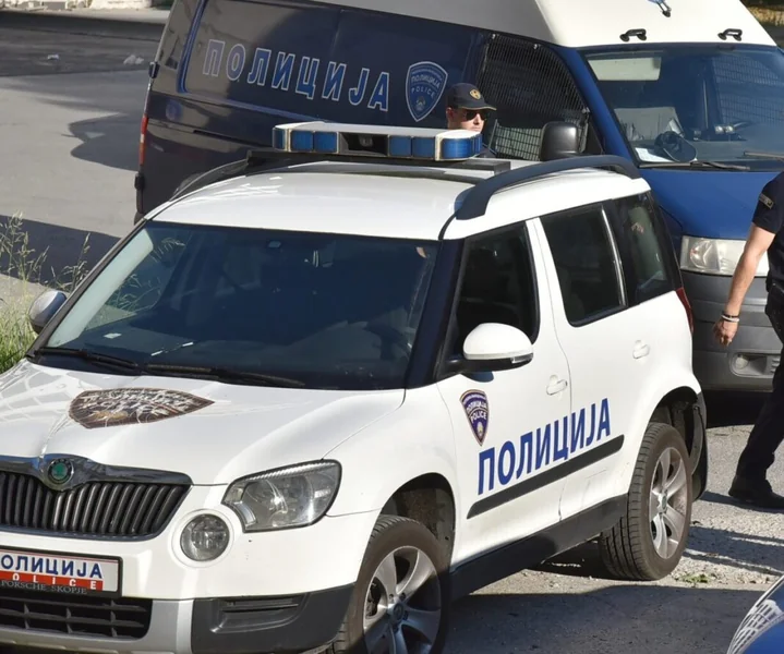 Uhapšen 45-godišnjak iz Grupčina po prijavi za porodično nasilje, pronađene ramke za automatska puška i kuršumi - Nova Makedonija