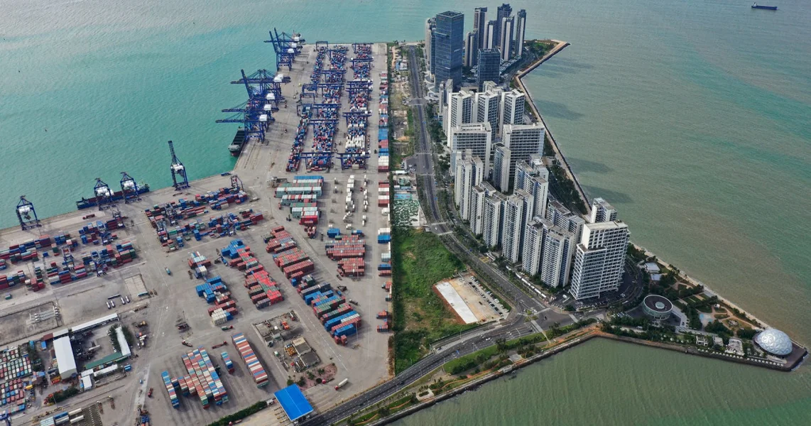 Dok Peking vodi trgovinski rat sa Zapadom, kinesko ostrvo Hainan postalo je najveći port slobodne trgovine na svetu
