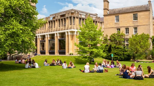 Velika Britanija se vraća u program studijske razmene Erasmus