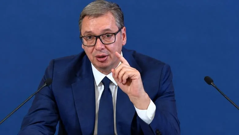 Vučić nezadovoljan odlukom Haškog suda: Nisu osuđeni za zločine protiv čovečnosti, još nemojte da slavite! Napada reakcije Begaja i Rama
