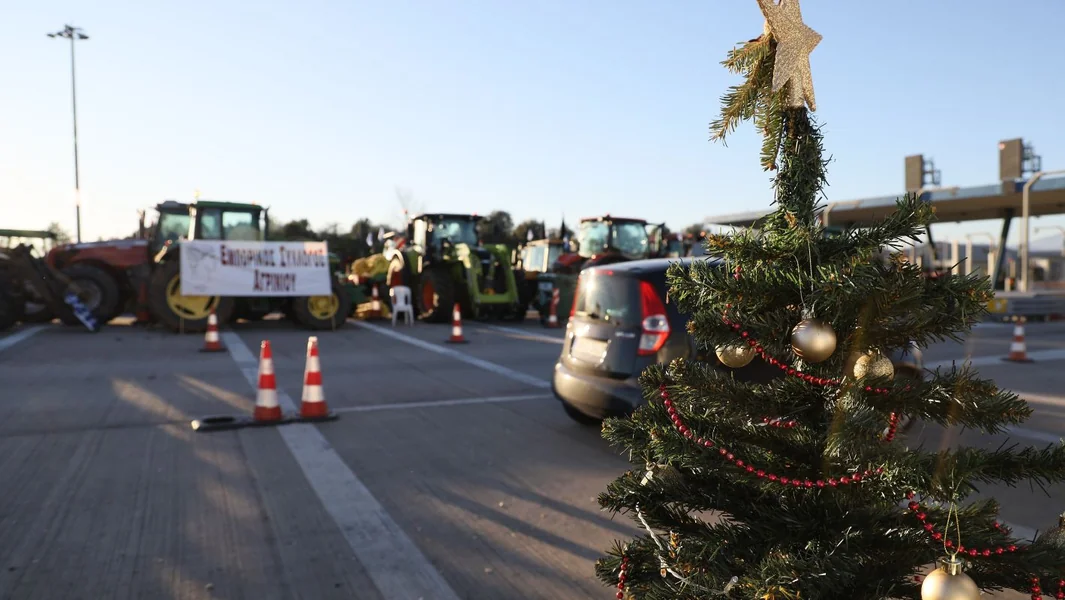 Poljoprivrednici: Ni jedan korak unazad — blokade na E-65 i Jonskoj cesti