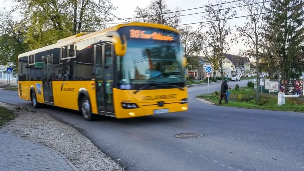Dečak je izvukao leptir-nož na autobusu u okrugu Heves