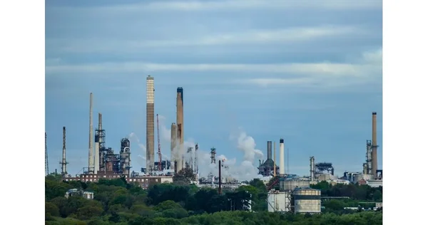 Saudijska Midad je na čelu nadmetanja za aktive Lukoila