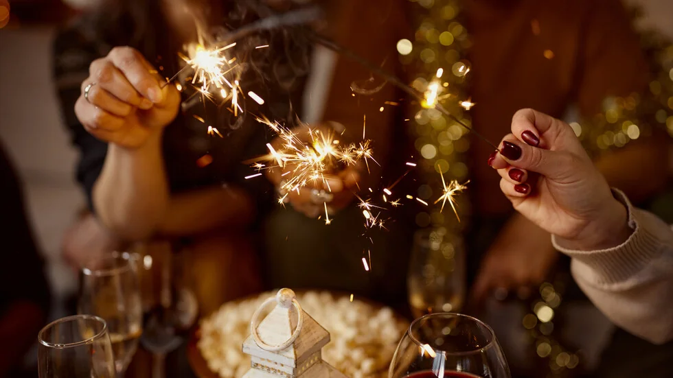 Poznate ličnosti čestitale gledaocima NOVA za praznike.