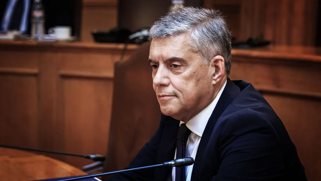 Tempi: Agorastos je to završio – tiho je zamenio dokumente koji su 'mirisali' veštačku inteligenciju posle otkrića - Documento