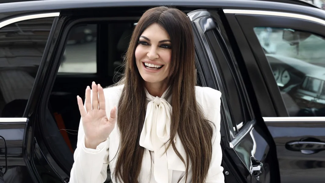 Izložena vlada nakon otpusta Kimberli Gilfoil od strane Trampa - Documento
