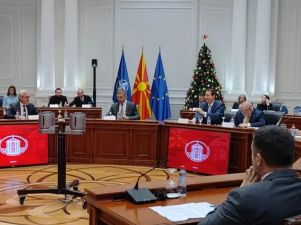 Kamenot teži na svoje mesto, nama treba svaki Makedonac koji može da doprinese razvoju domovine, istakao Hristijan Mickoski - Nova Makedonija