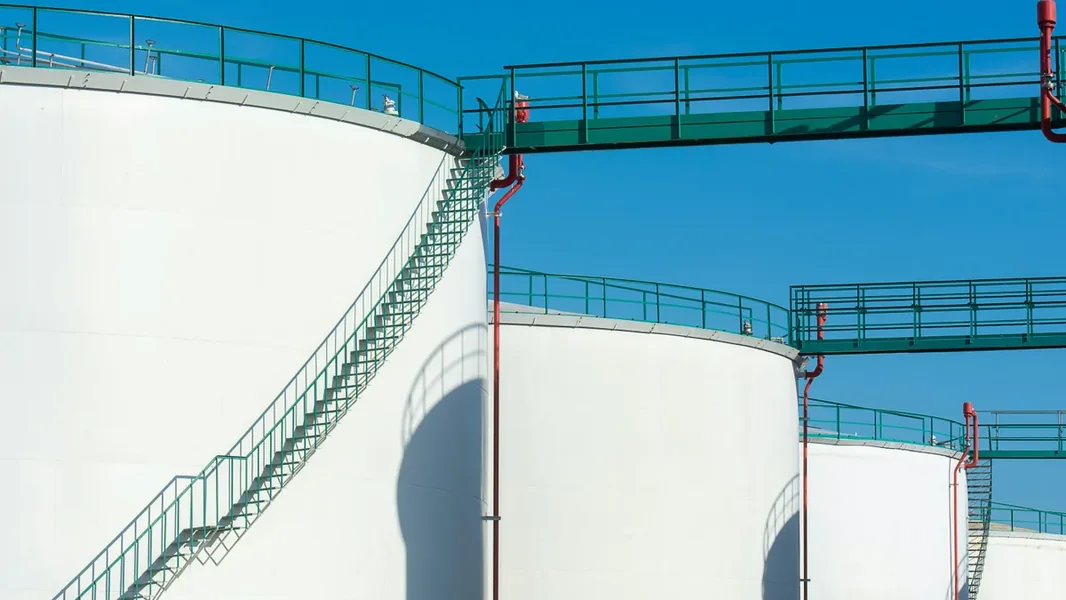 Stotine milijardi barela nafte skrivene su u više zemalja, ali među njima je malo stabilnih država - ORIGO