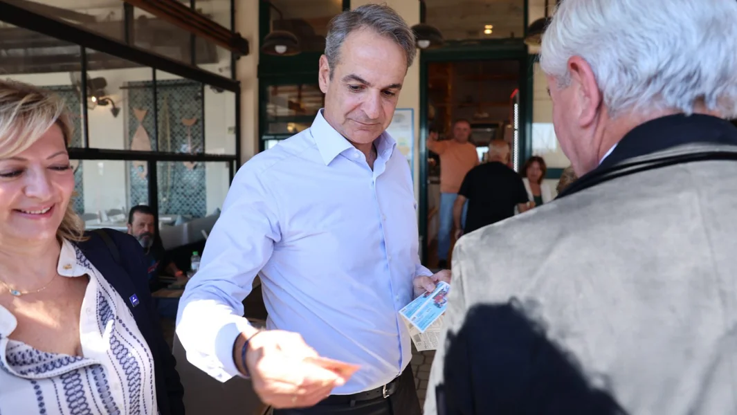 Mitsotakis kupio loto tiket u Lavriu – Da li će imati sreću Popi i Frapé?