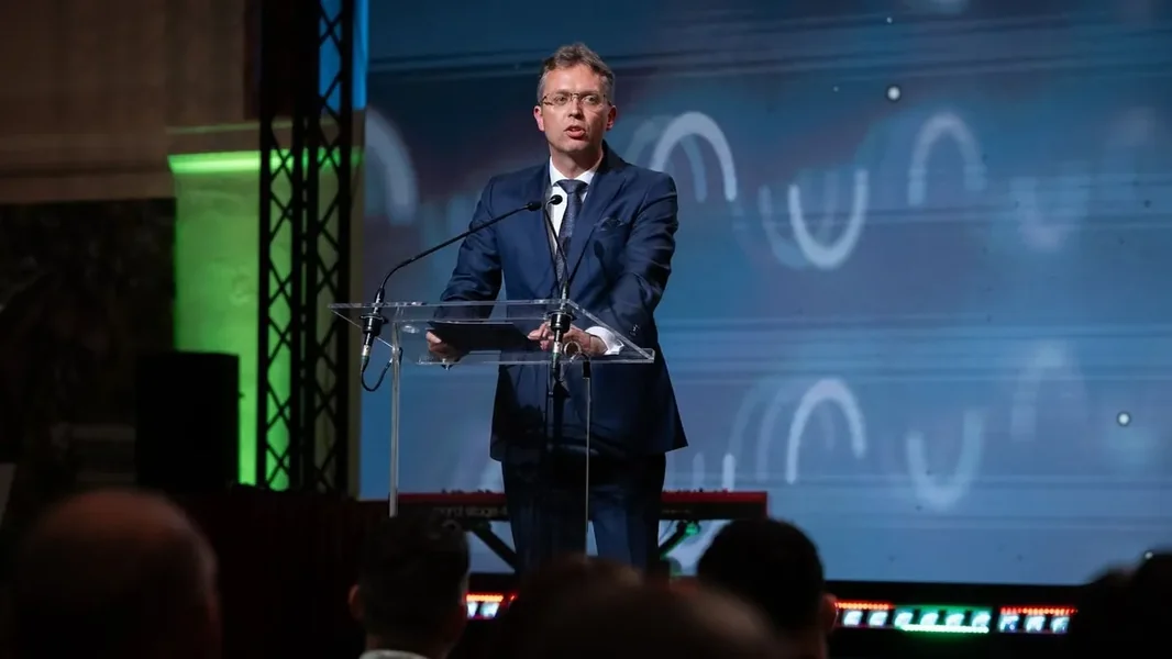 Seszták Miklós i Hankó Balázs su odbacili optužbe Mađara Pétera - ORIGO