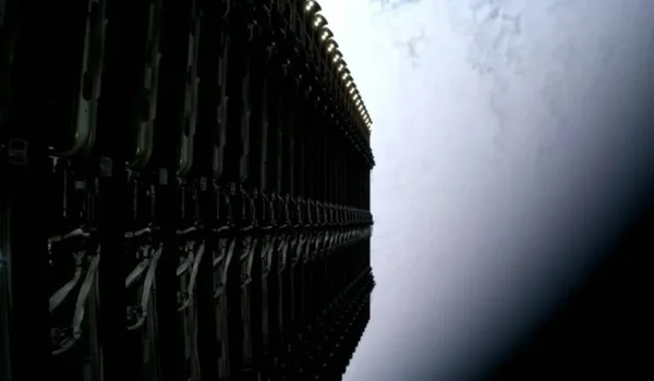 Sateliti Starlink Elona Muska, na korak da se sudare sa Kinezima na niskoj Zemljinoj orbiti